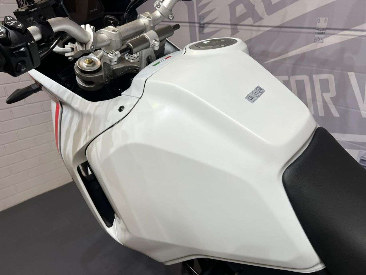 2023 DUCATI DESERTX 2023 DUCATI DESERTX