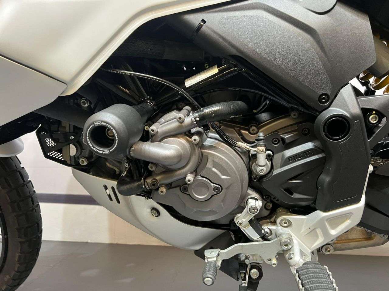 2023 DUCATI DESERTX 2023 DUCATI DESERTX