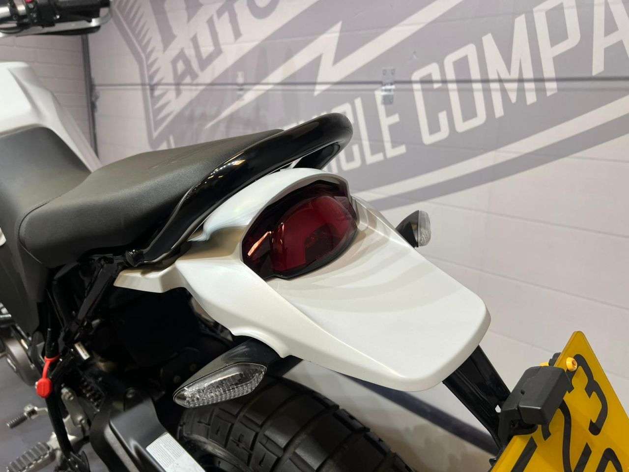 2023 DUCATI DESERTX 2023 DUCATI DESERTX