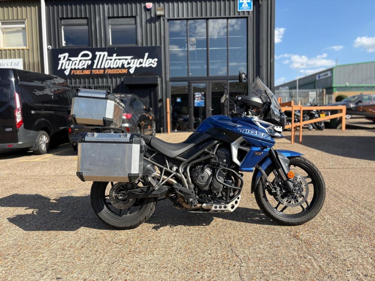 Check out this Triumph Tiger 800 2019 Petrol Manual