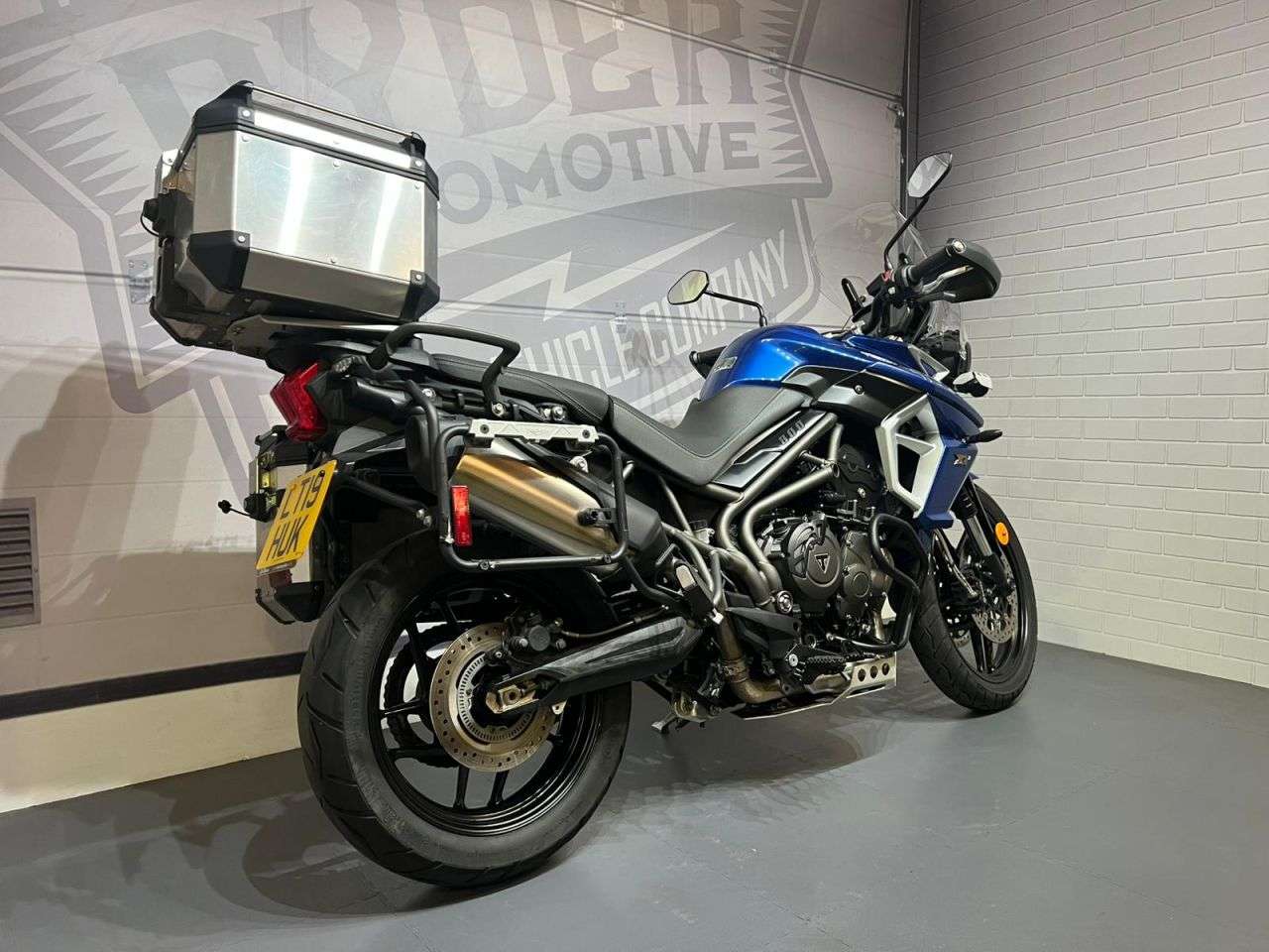2019 TRIUMPH TIGER 800 2019 TRIUMPH TIGER 800