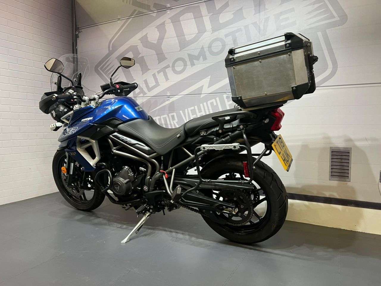 2019 TRIUMPH TIGER 800 2019 TRIUMPH TIGER 800