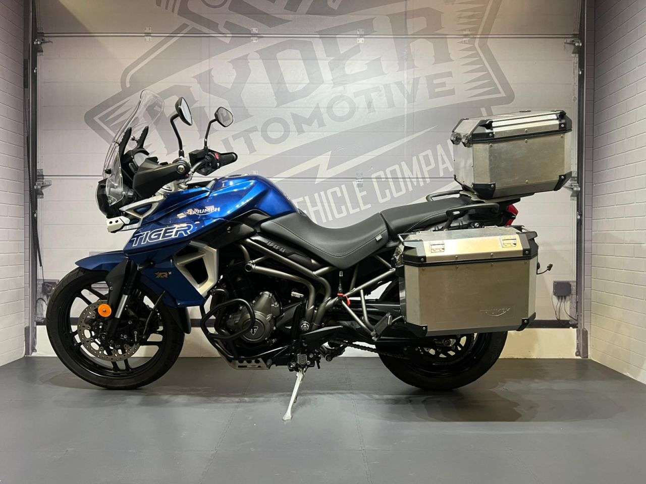 2019 TRIUMPH TIGER 800 2019 TRIUMPH TIGER 800
