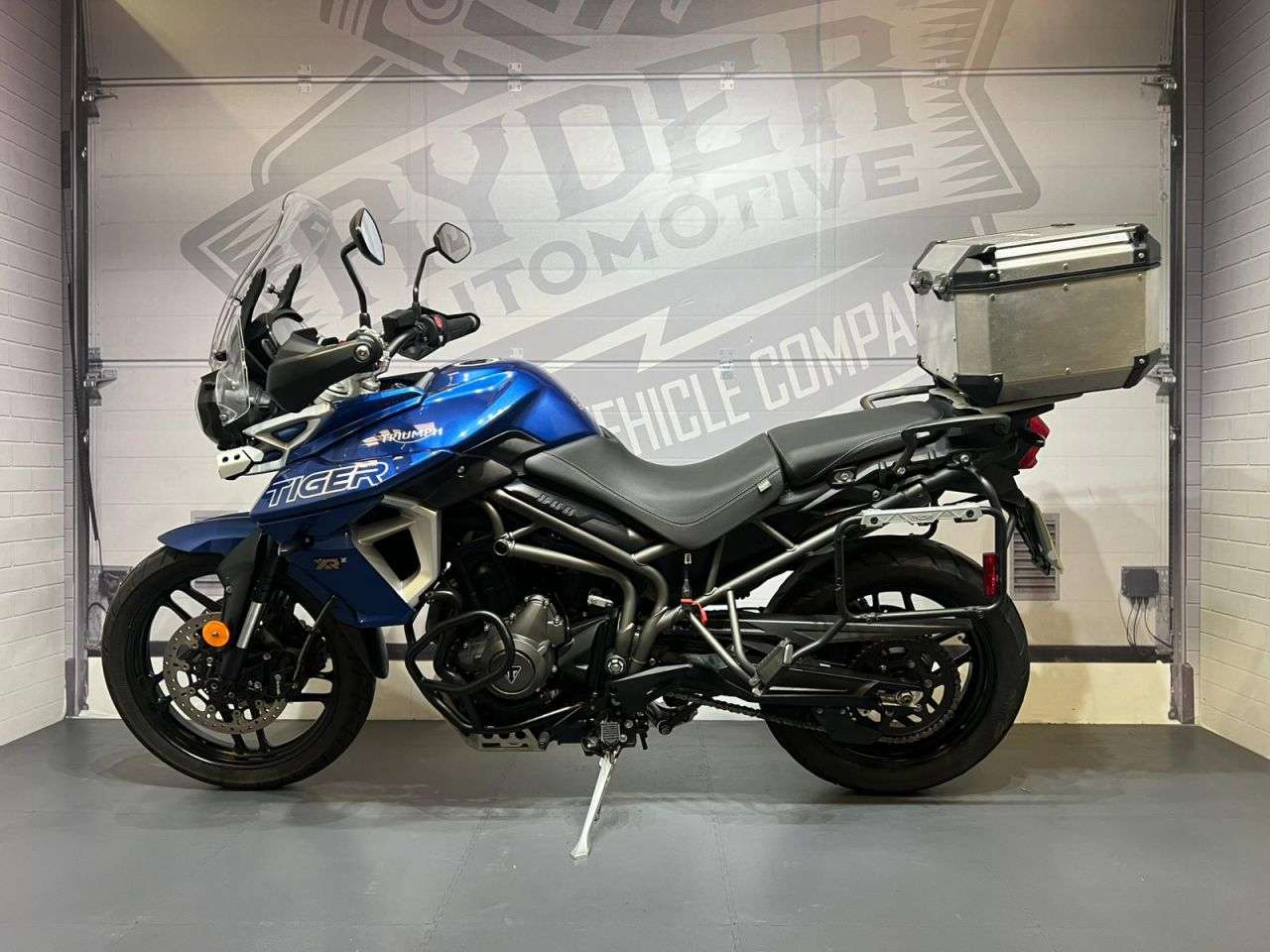 2019 TRIUMPH TIGER 800 2019 TRIUMPH TIGER 800