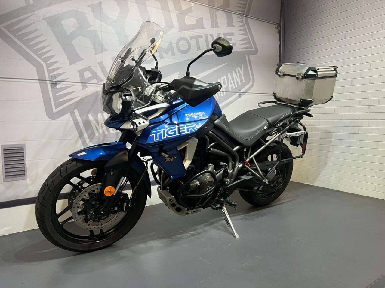 2019 TRIUMPH TIGER 800 2019 TRIUMPH TIGER 800