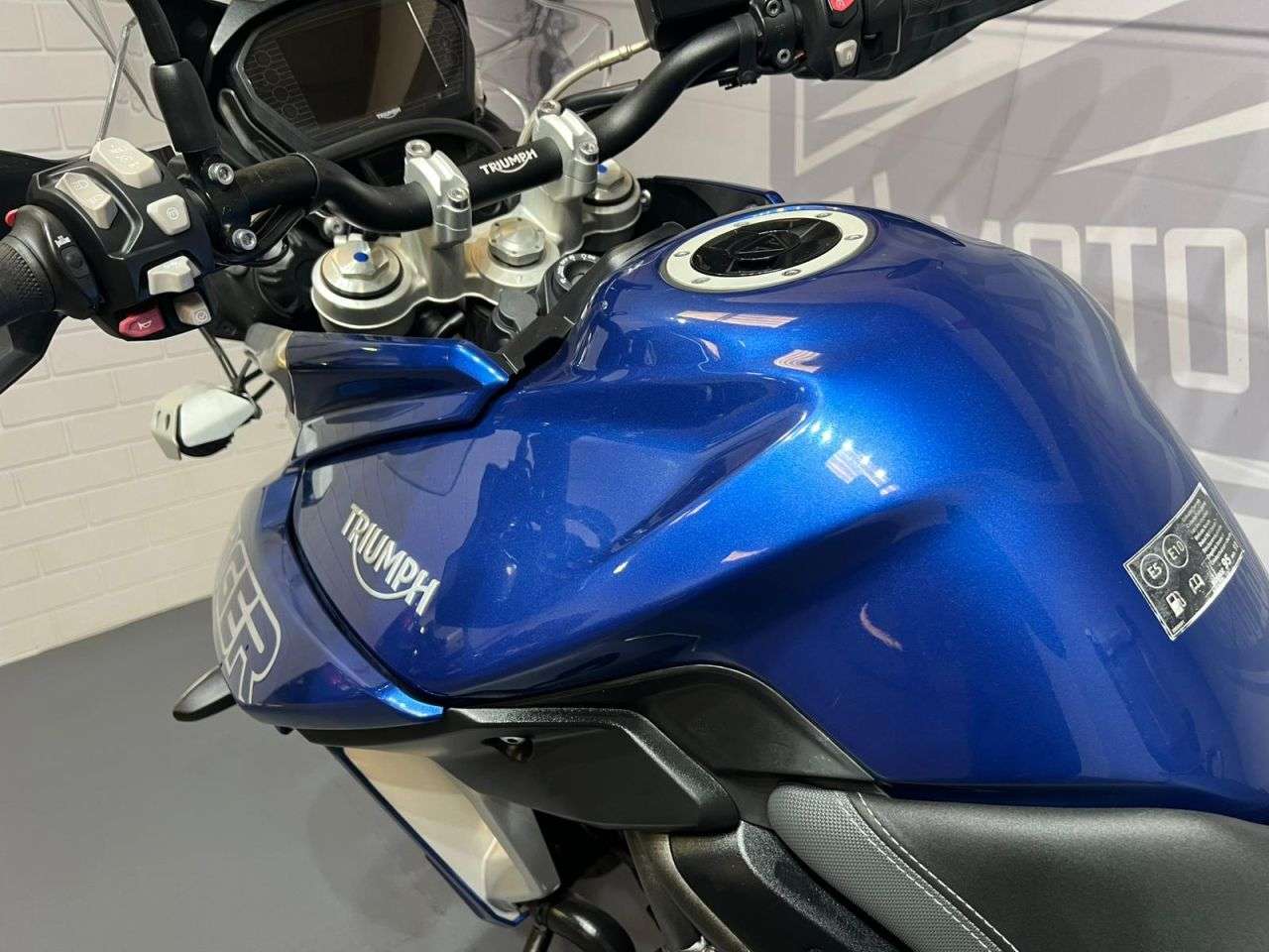 2019 TRIUMPH TIGER 800 2019 TRIUMPH TIGER 800