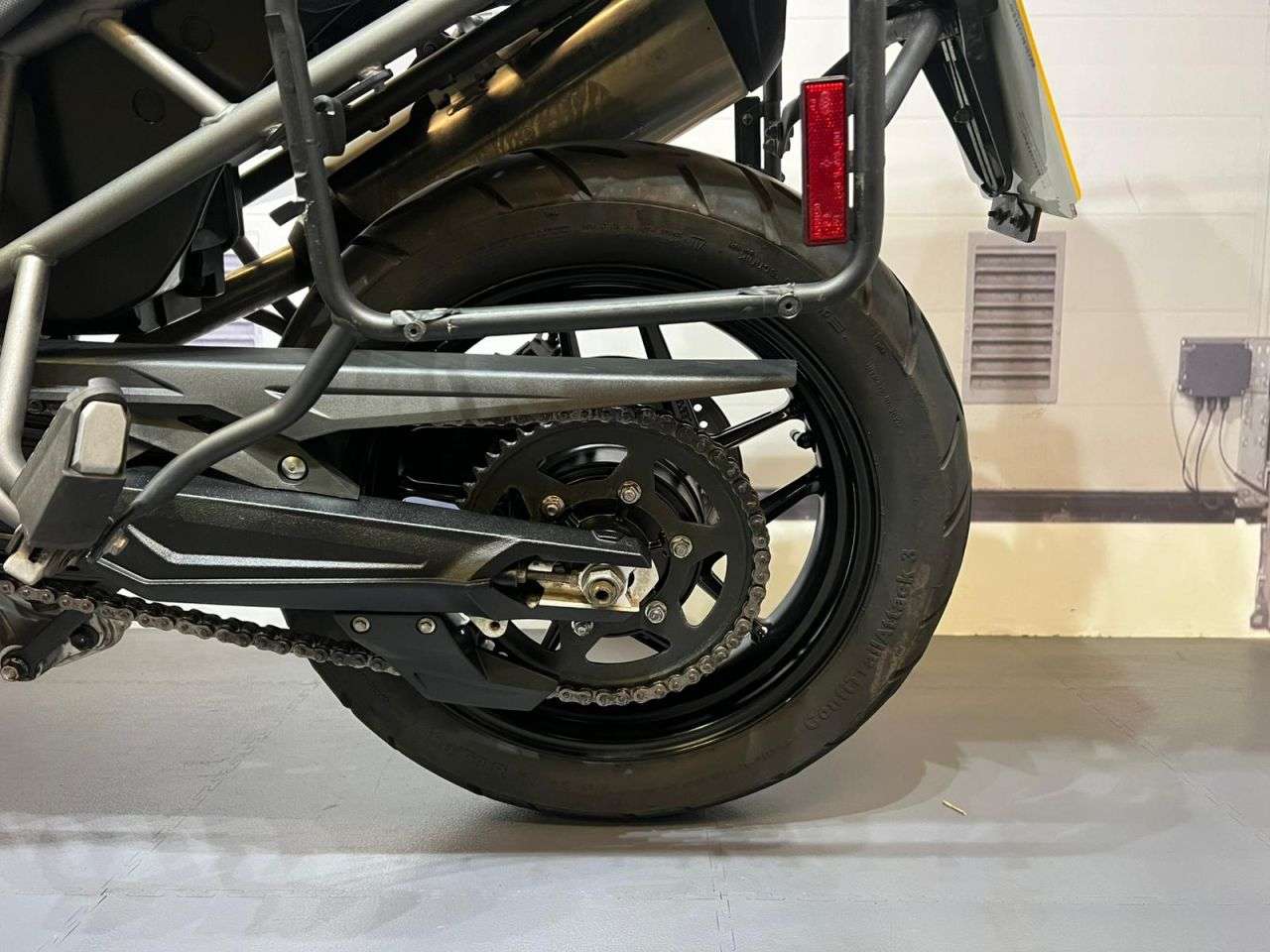 2019 TRIUMPH TIGER 800 2019 TRIUMPH TIGER 800