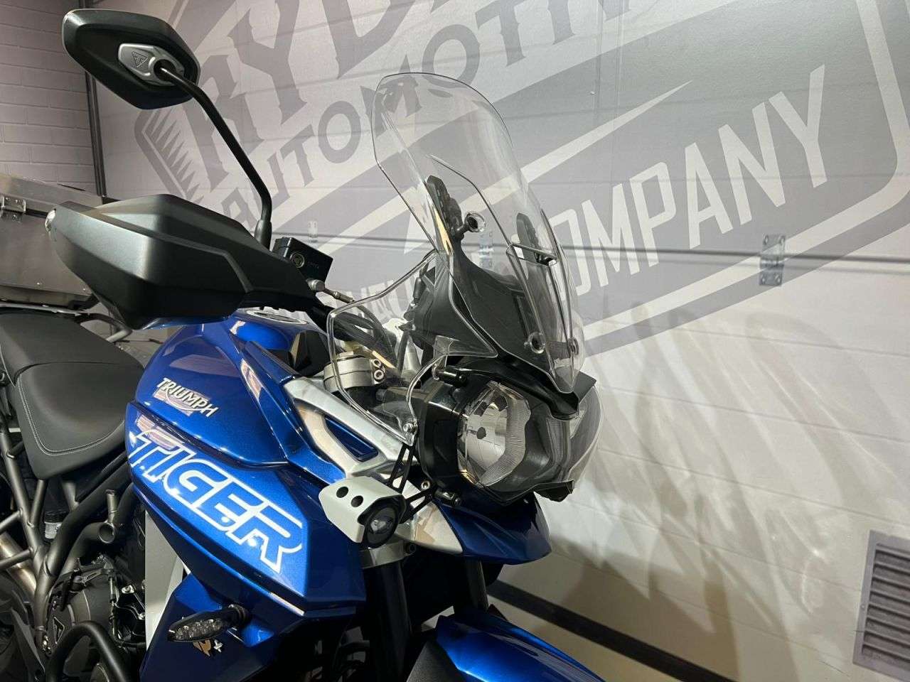 2019 TRIUMPH TIGER 800 2019 TRIUMPH TIGER 800