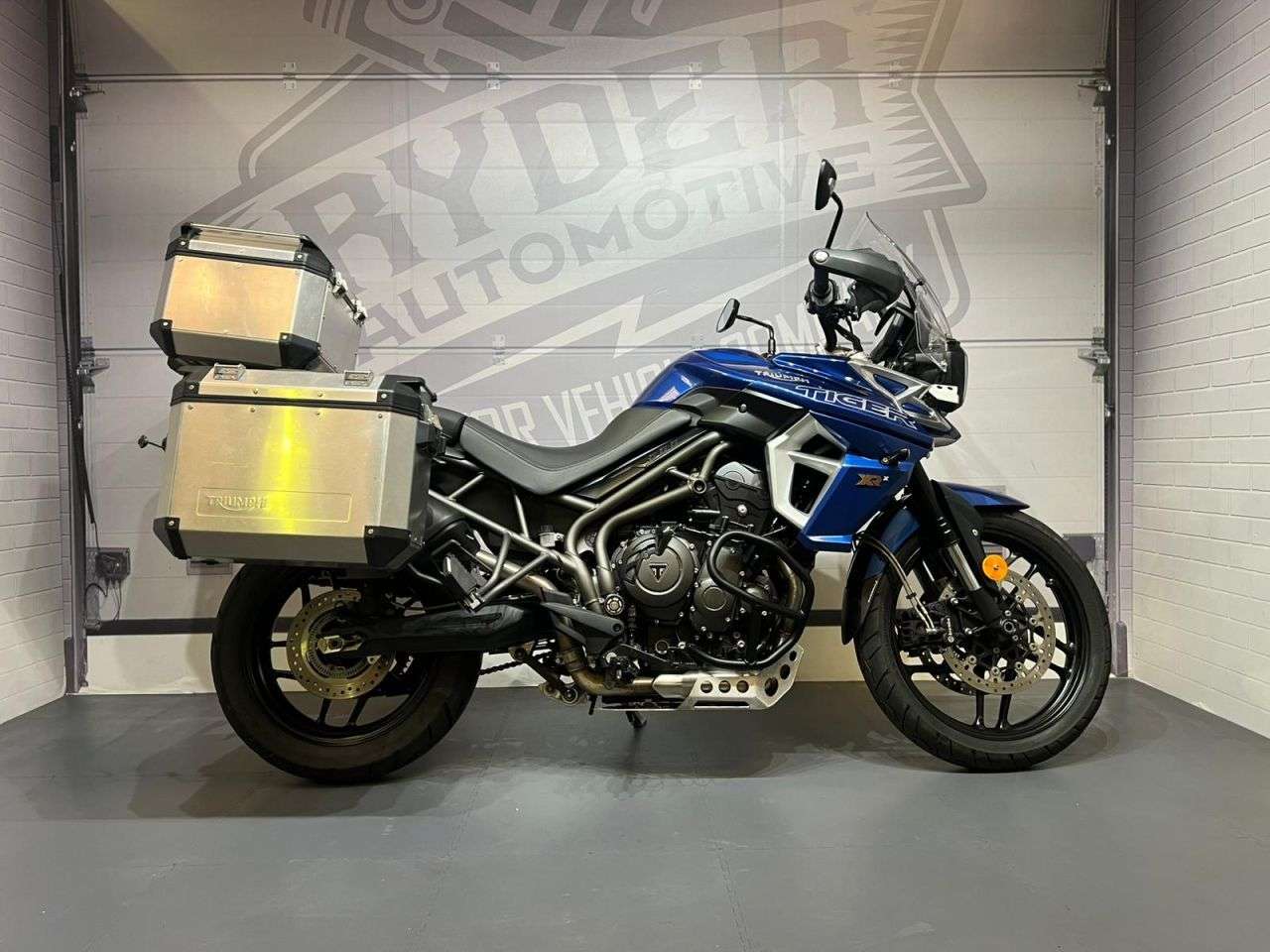 2019 TRIUMPH TIGER 800 2019 TRIUMPH TIGER 800