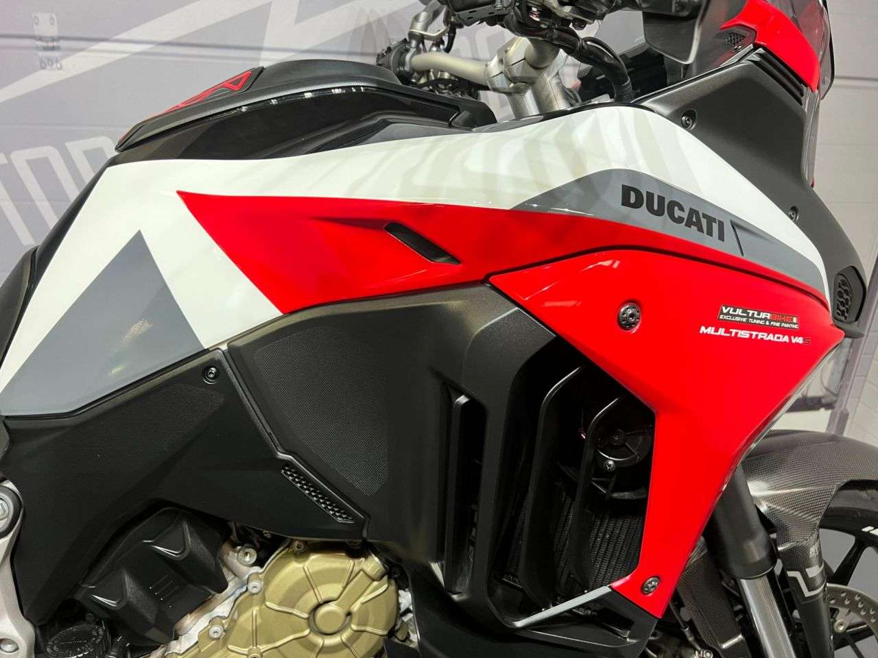 2021 DUCATI MULTISTRADA V4 2021 DUCATI MULTISTRADA V4