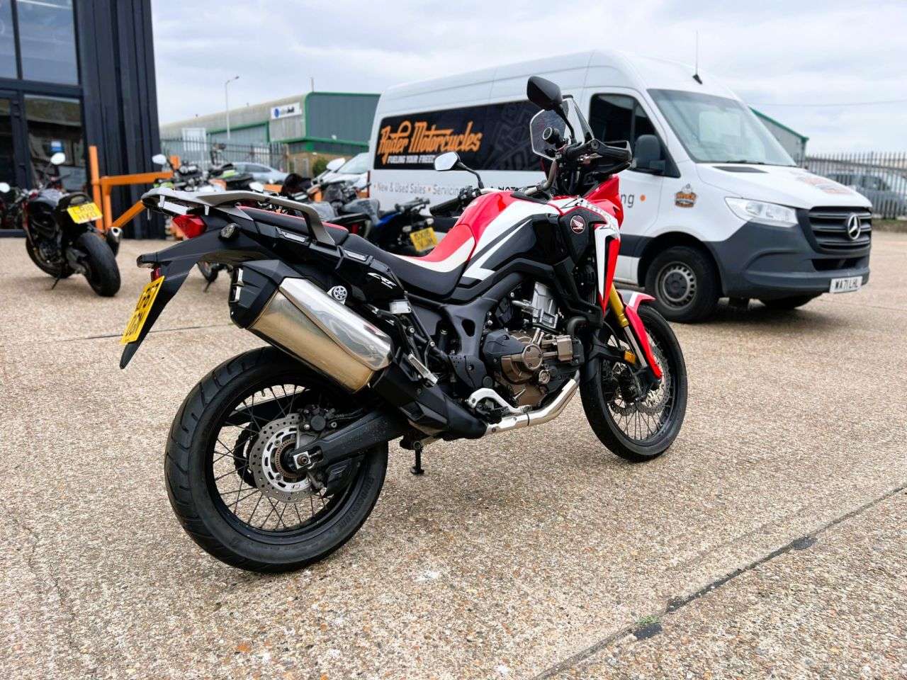 2017 HONDA CRF1000L AFRICA TWIN 2017 HONDA CRF1000L AFRICA TWIN