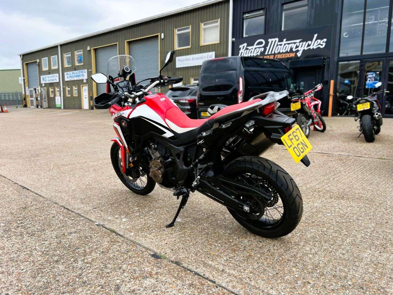 2017 HONDA CRF1000L AFRICA TWIN 2017 HONDA CRF1000L AFRICA TWIN