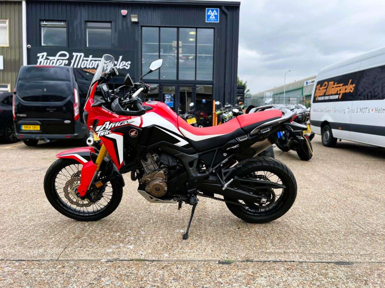 2017 HONDA CRF1000L AFRICA TWIN 2017 HONDA CRF1000L AFRICA TWIN