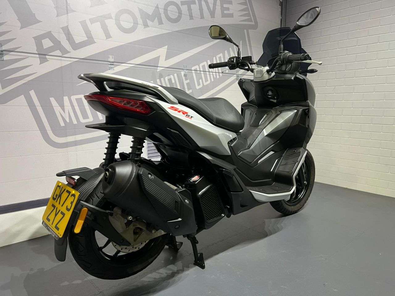 2023 APRILIA SR GT 125 2023 APRILIA SR GT 125