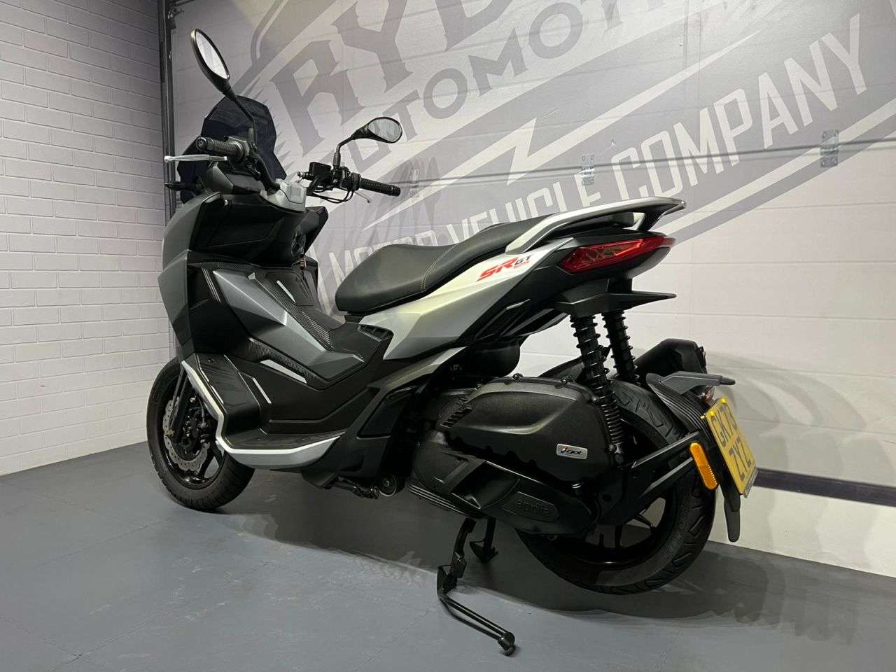 2023 APRILIA SR GT 125 2023 APRILIA SR GT 125
