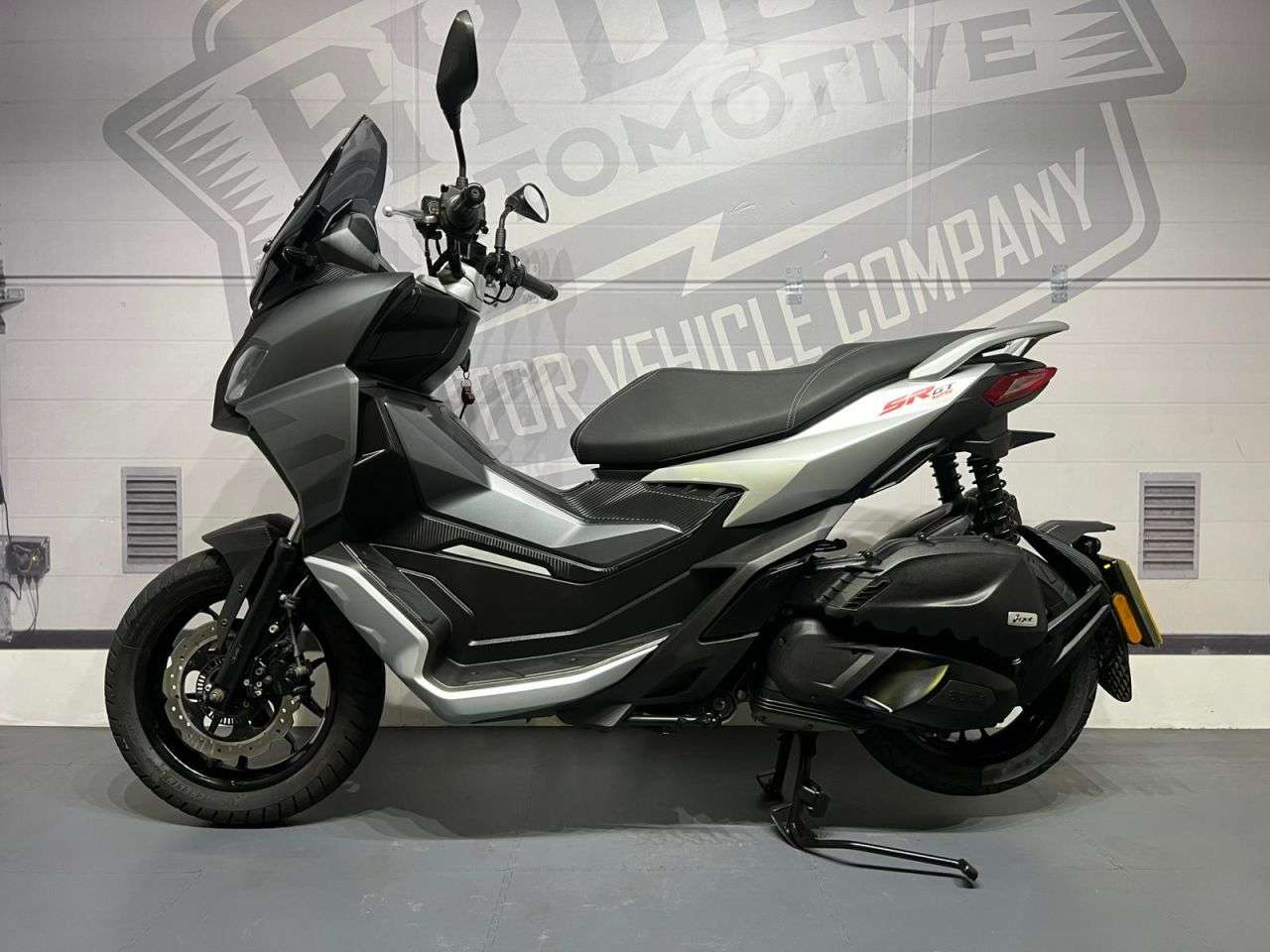 2023 APRILIA SR GT 125 2023 APRILIA SR GT 125