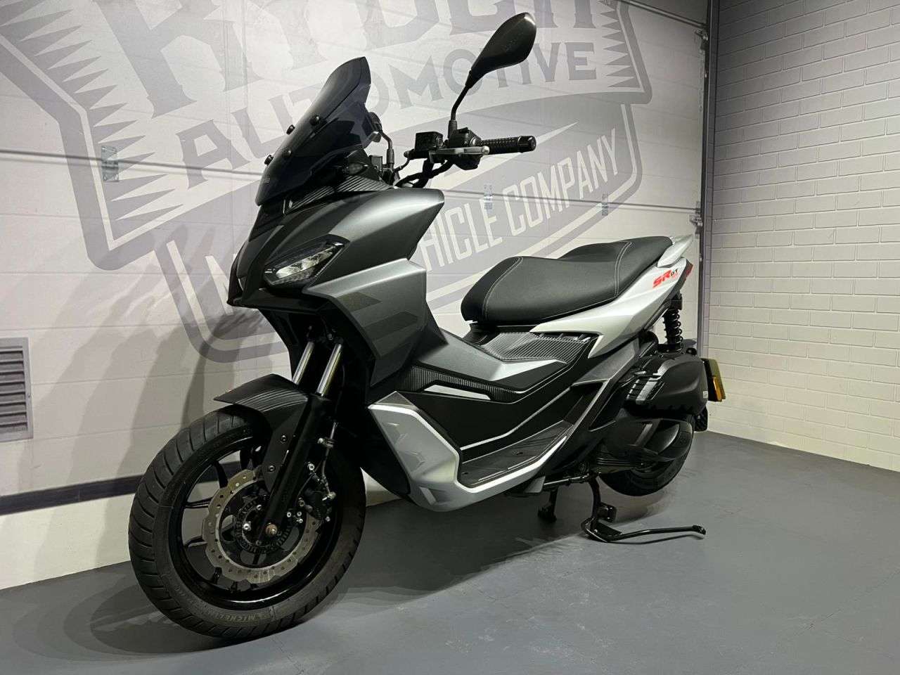 2023 APRILIA SR GT 125 2023 APRILIA SR GT 125