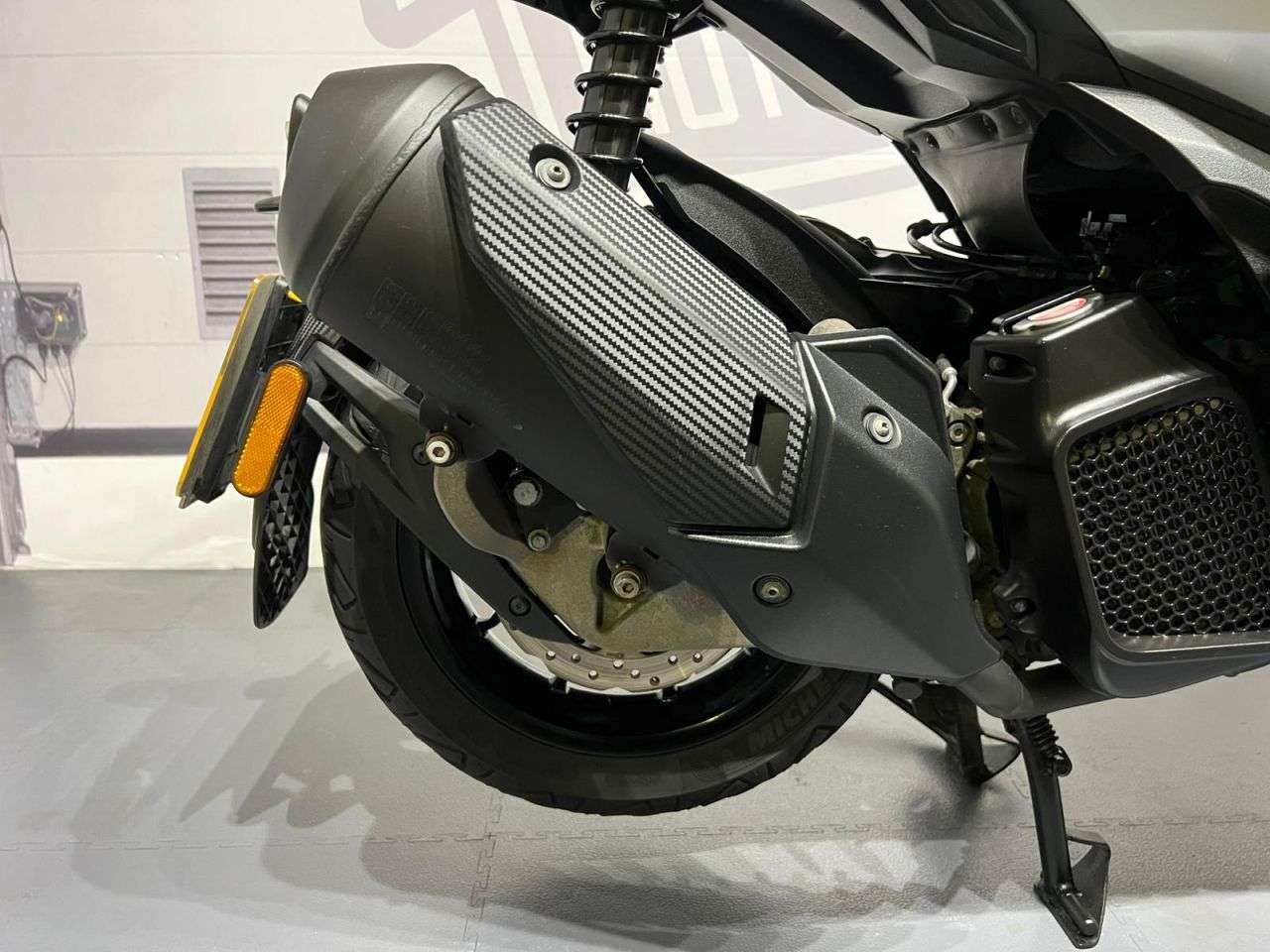 2023 APRILIA SR GT 125 2023 APRILIA SR GT 125