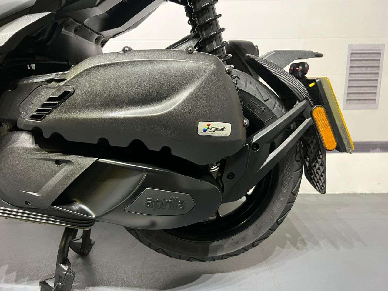 2023 APRILIA SR GT 125 2023 APRILIA SR GT 125