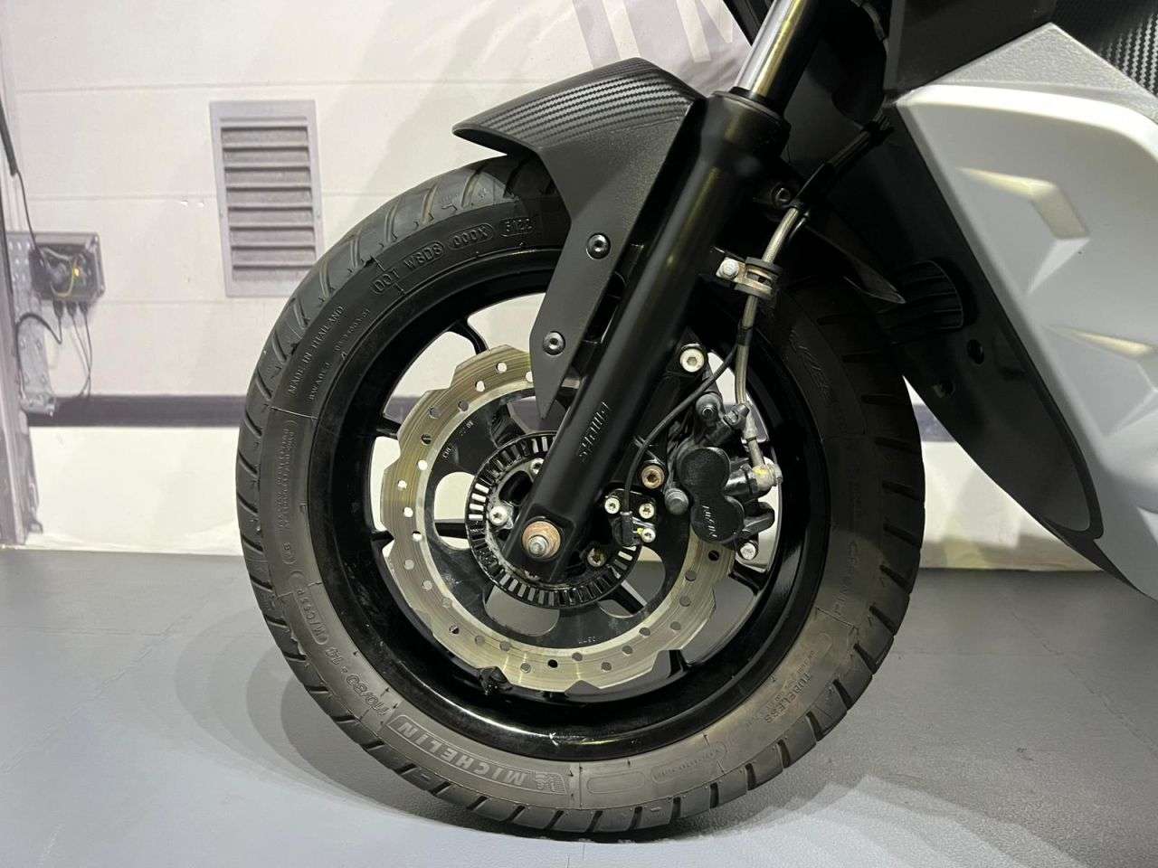 2023 APRILIA SR GT 125 2023 APRILIA SR GT 125