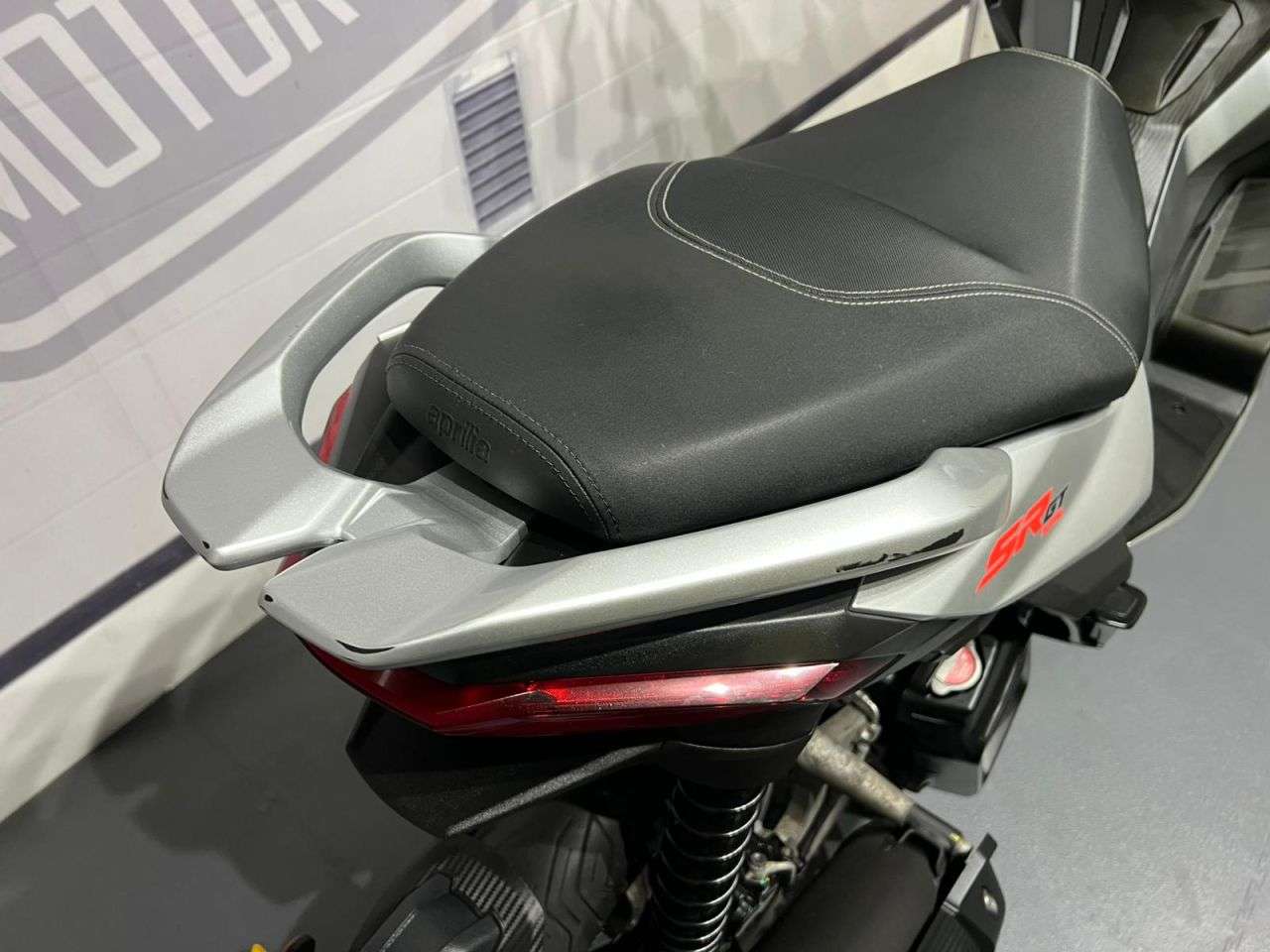 2023 APRILIA SR GT 125 2023 APRILIA SR GT 125