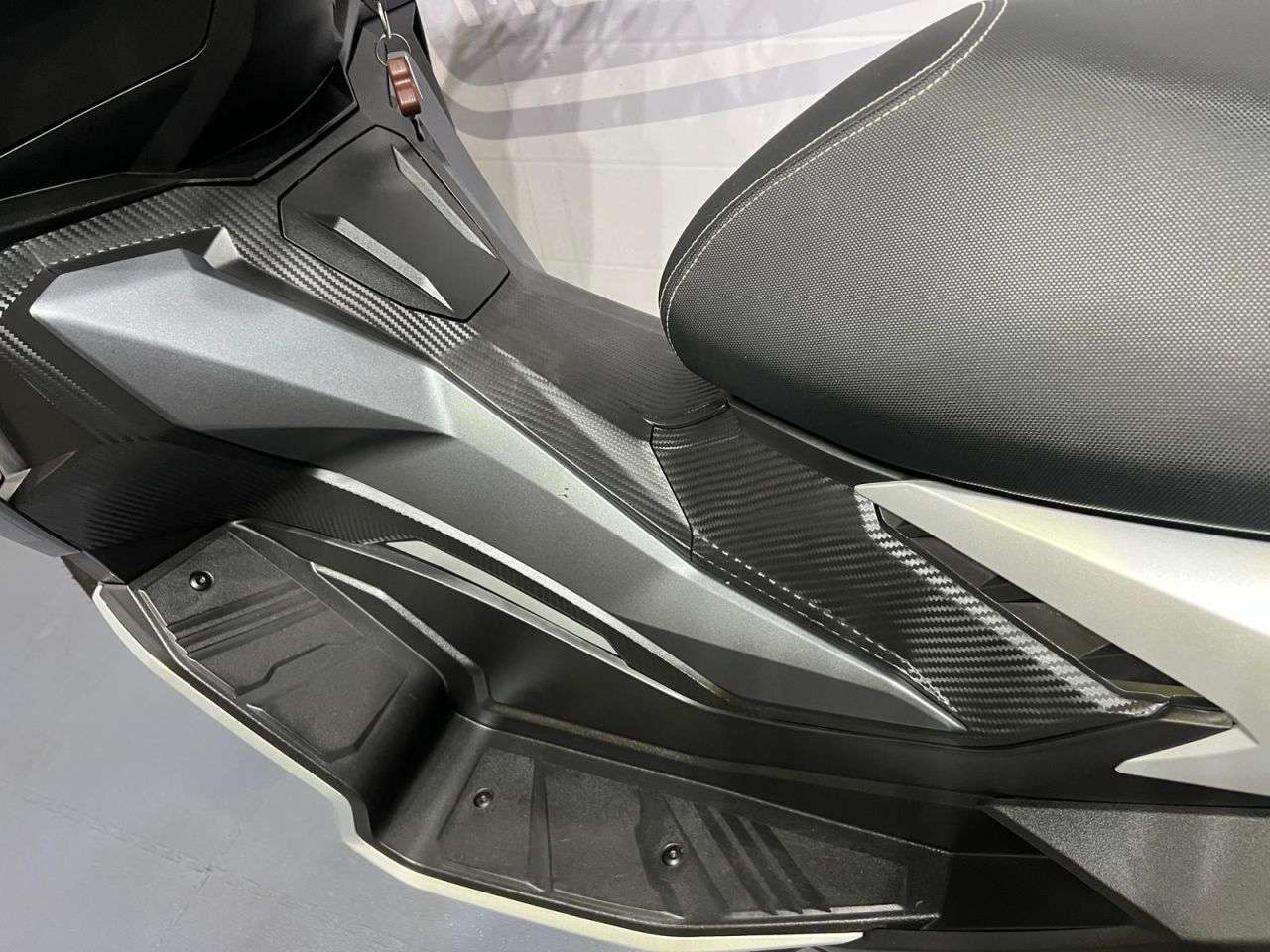 2023 APRILIA SR GT 125 2023 APRILIA SR GT 125