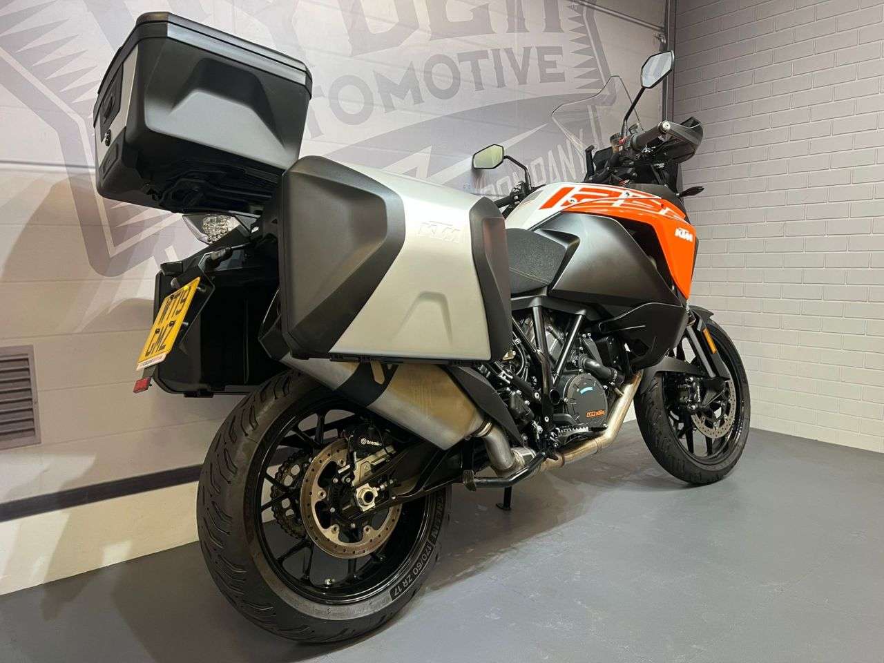 2019 KTM 1290 SUPER ADVENTURE S 2019 KTM 1290 SUPER ADVENTURE S