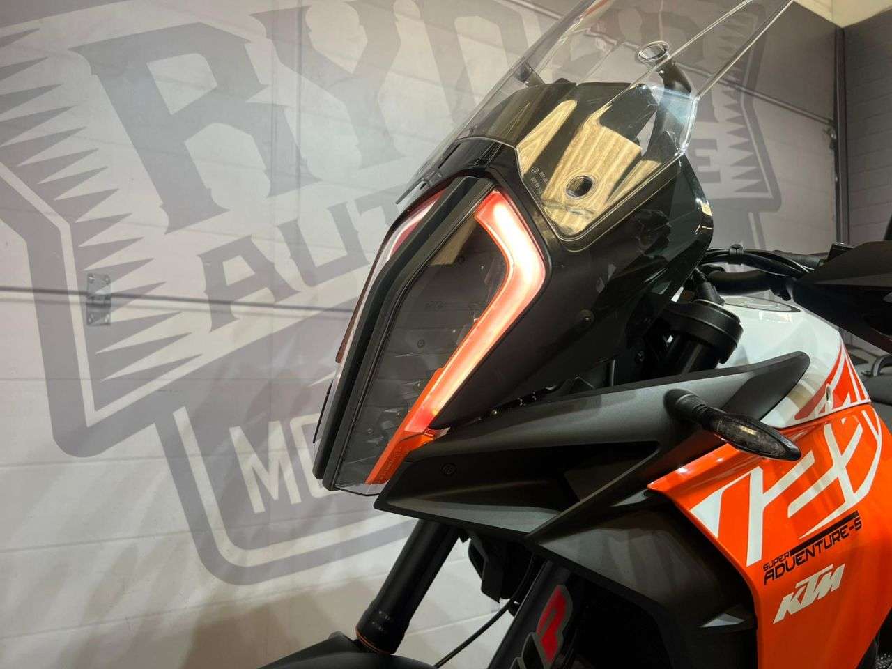 2019 KTM 1290 SUPER ADVENTURE S 2019 KTM 1290 SUPER ADVENTURE S