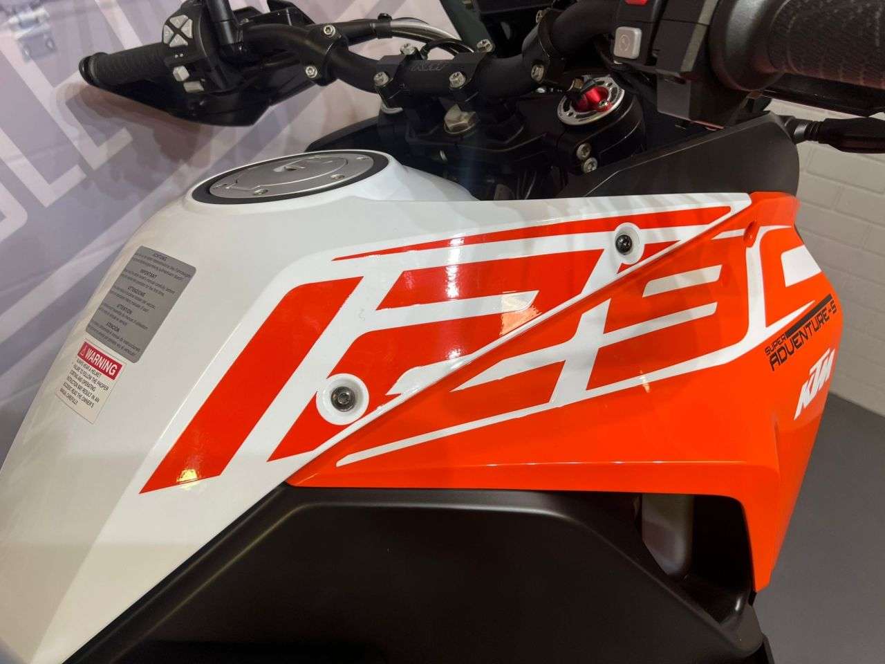 2019 KTM 1290 SUPER ADVENTURE S 2019 KTM 1290 SUPER ADVENTURE S