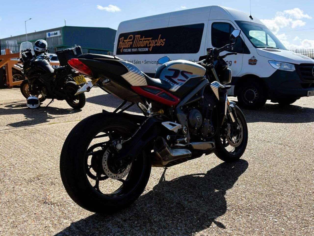 2021 TRIUMPH STREET TRIPLE 765 2021 TRIUMPH STREET TRIPLE 765