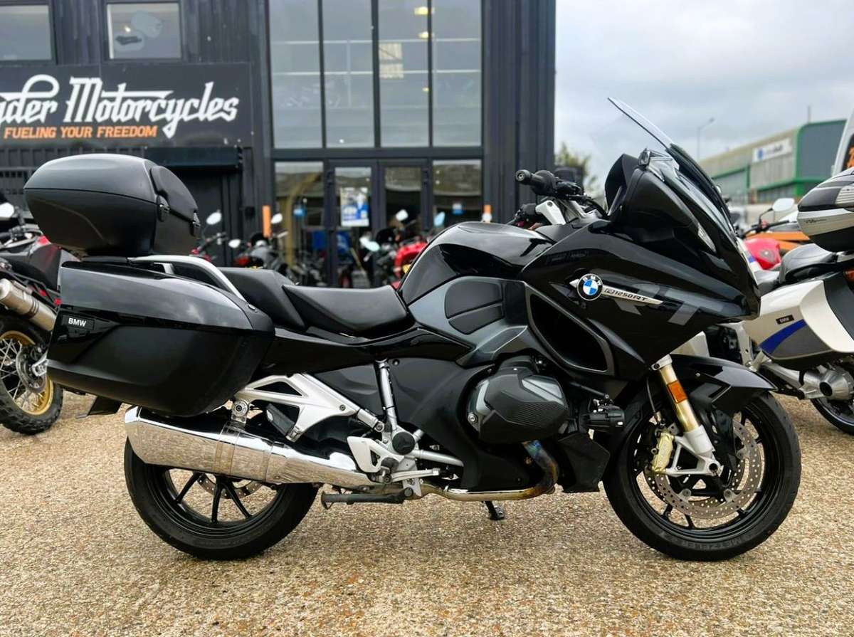Check out this BMW R 1250 Rt 2022 Petrol Manual