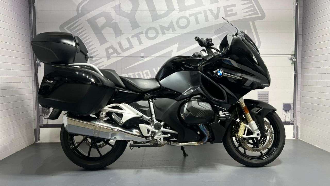 A 2022 BMW R 1250 RT TRIPLE BLACK - BUY ONLINE 24 HRS A DAY - FINANCE AVAILABLE - ALL TYPES OF C A 2022 BMW R 1250 RT TRIPLE BLACK - BUY ONLINE 24 HRS A DAY - FINANCE AVAILABLE - ALL TYPES OF C