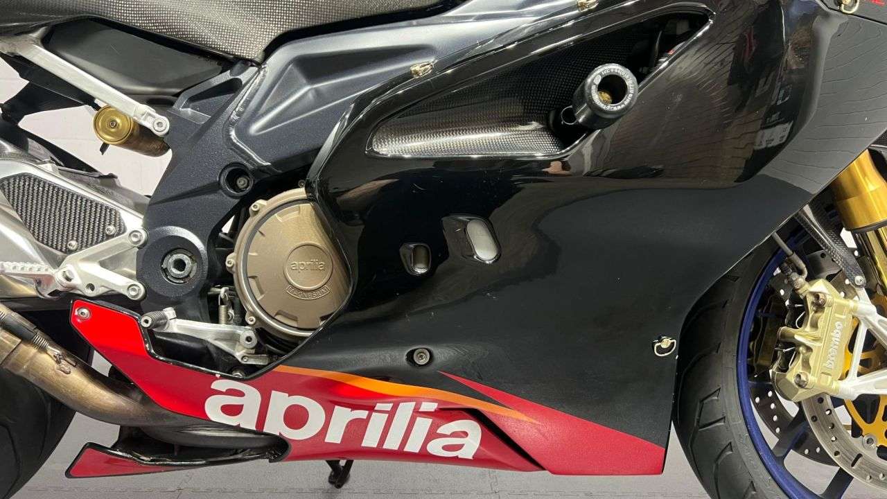 2005 APRILIA RSV MILLE R FACTORY 2005 APRILIA RSV MILLE R FACTORY
