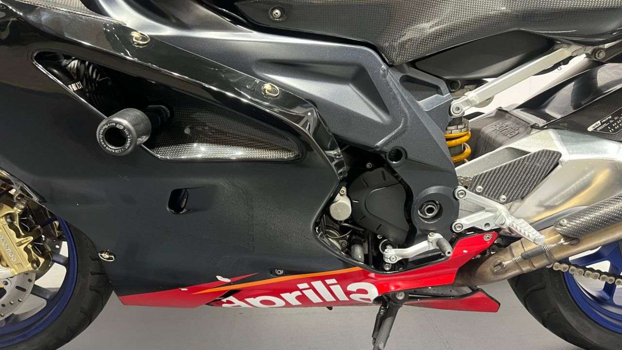 2005 APRILIA RSV MILLE R FACTORY 2005 APRILIA RSV MILLE R FACTORY