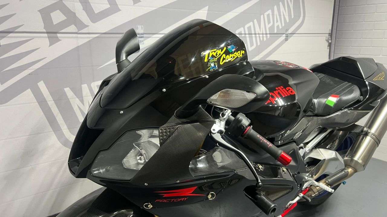 2005 APRILIA RSV MILLE R FACTORY 2005 APRILIA RSV MILLE R FACTORY