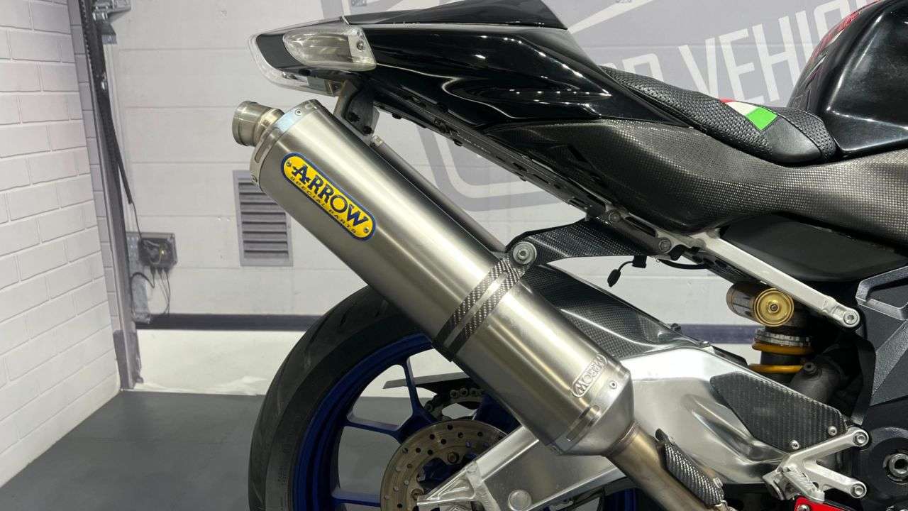 2005 APRILIA RSV MILLE R FACTORY 2005 APRILIA RSV MILLE R FACTORY