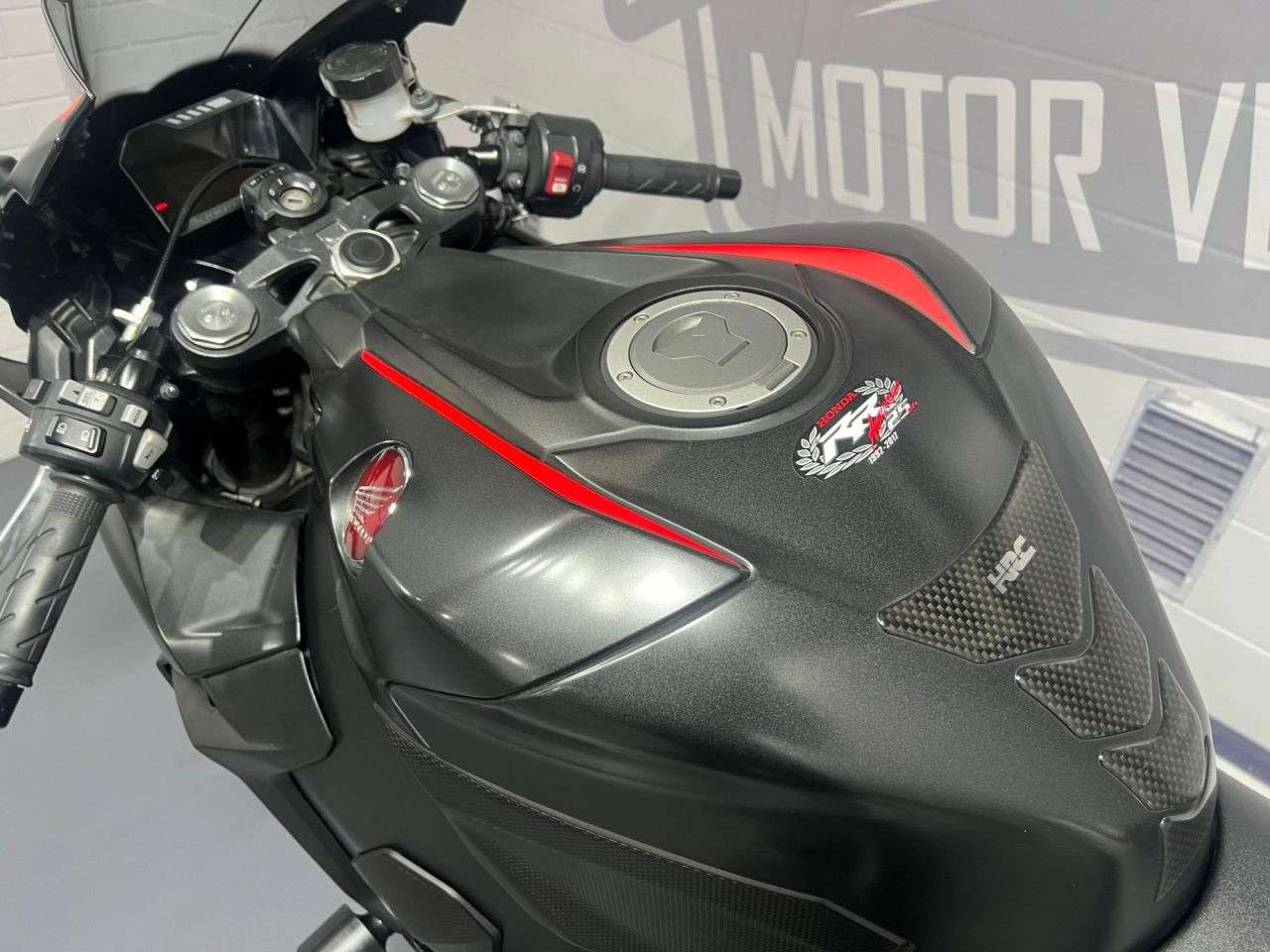 2017 HONDA CBR1000RR FIREBLADE 2017 HONDA CBR1000RR FIREBLADE