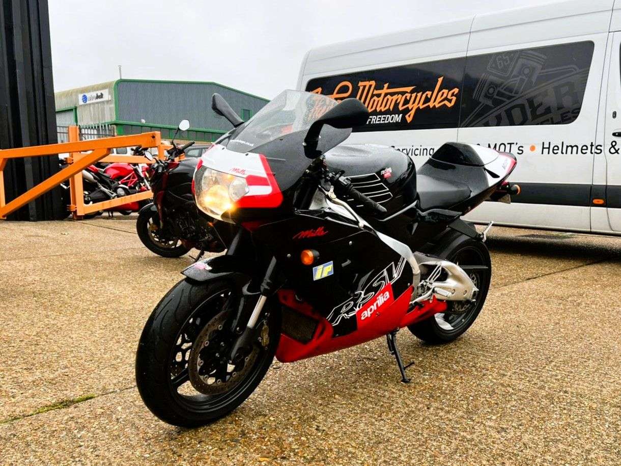 2001 APRILIA RSV MILLE 2001 APRILIA RSV MILLE