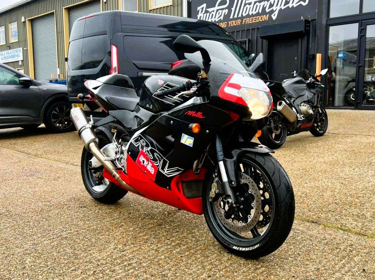 2001 APRILIA RSV MILLE 2001 APRILIA RSV MILLE