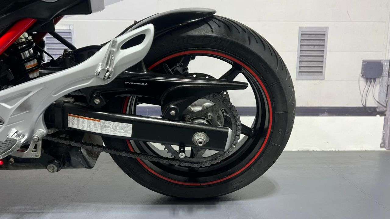 2010 SUZUKI GLADIUS 650 2010 SUZUKI GLADIUS 650