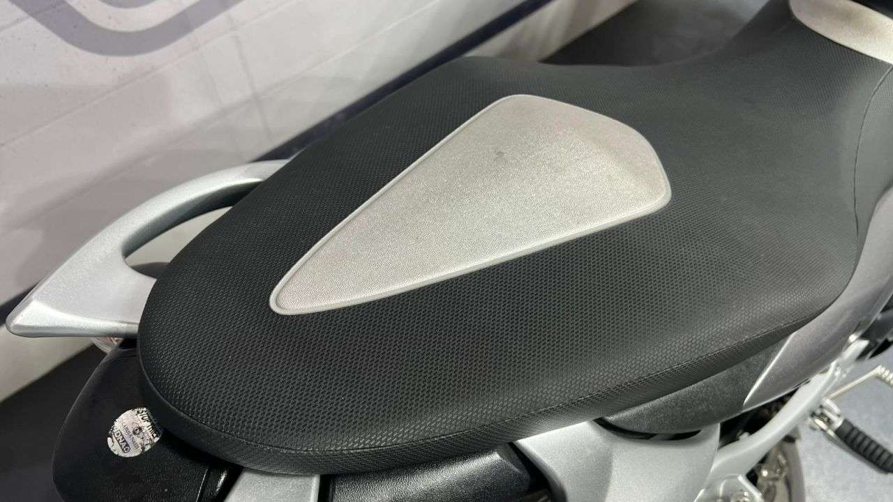 2010 SUZUKI GLADIUS 650 2010 SUZUKI GLADIUS 650