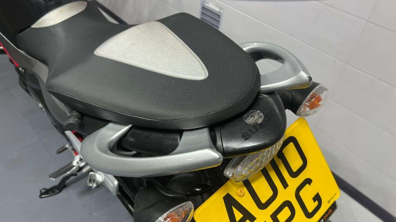 2010 SUZUKI GLADIUS 650 2010 SUZUKI GLADIUS 650