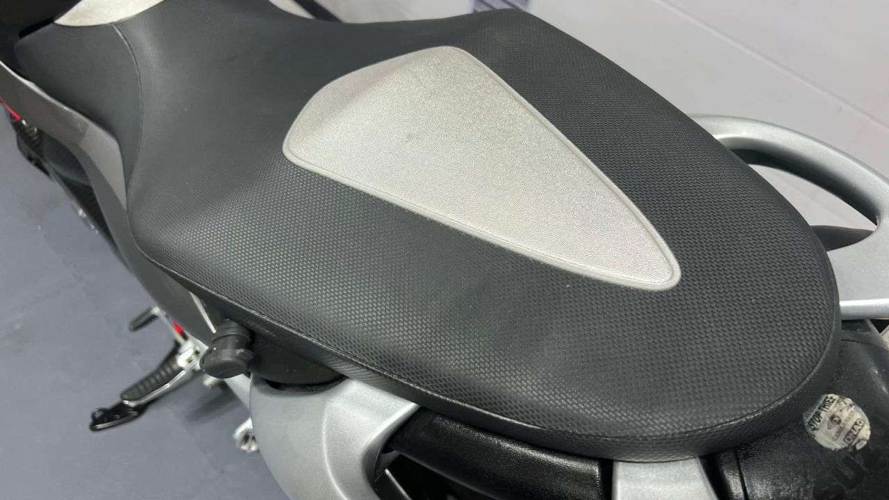 2010 SUZUKI GLADIUS 650 2010 SUZUKI GLADIUS 650