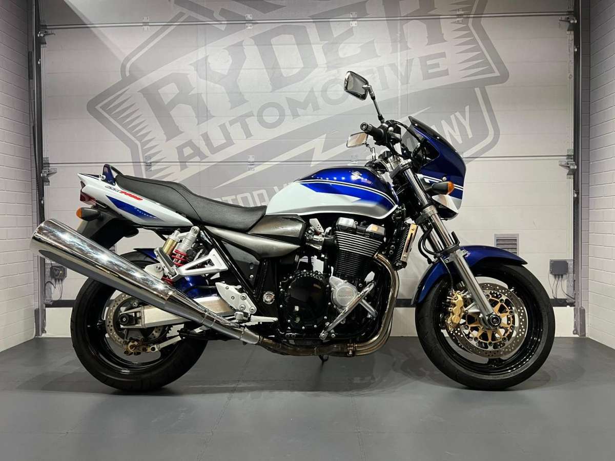 Check out this Suzuki Gsx1400 2005 Petrol Manual