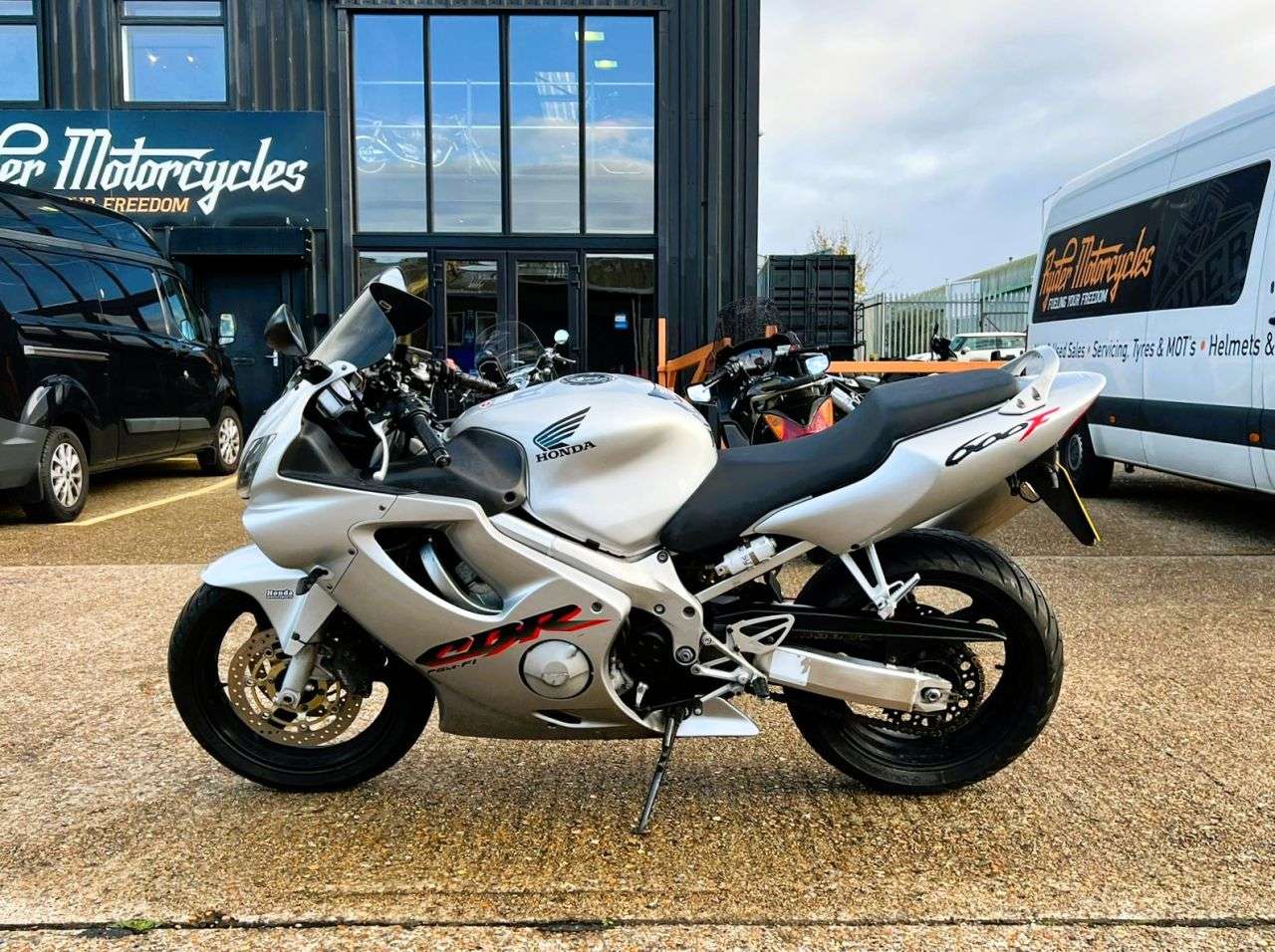 2002 HONDA CBR600F 2002 HONDA CBR600F