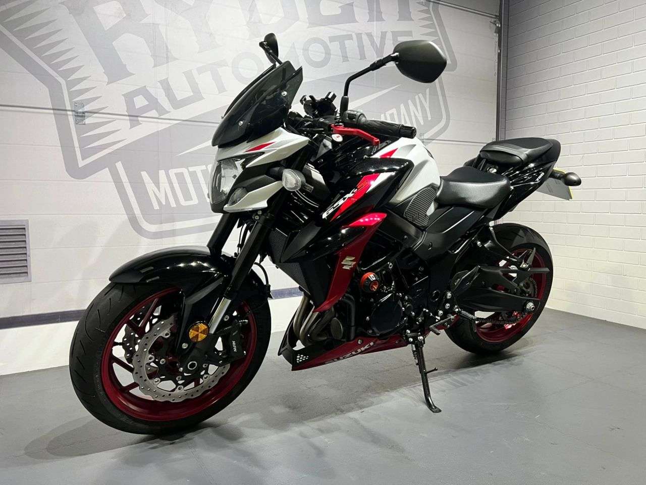 2020 SUZUKI GSX-S750 2020 SUZUKI GSX-S750