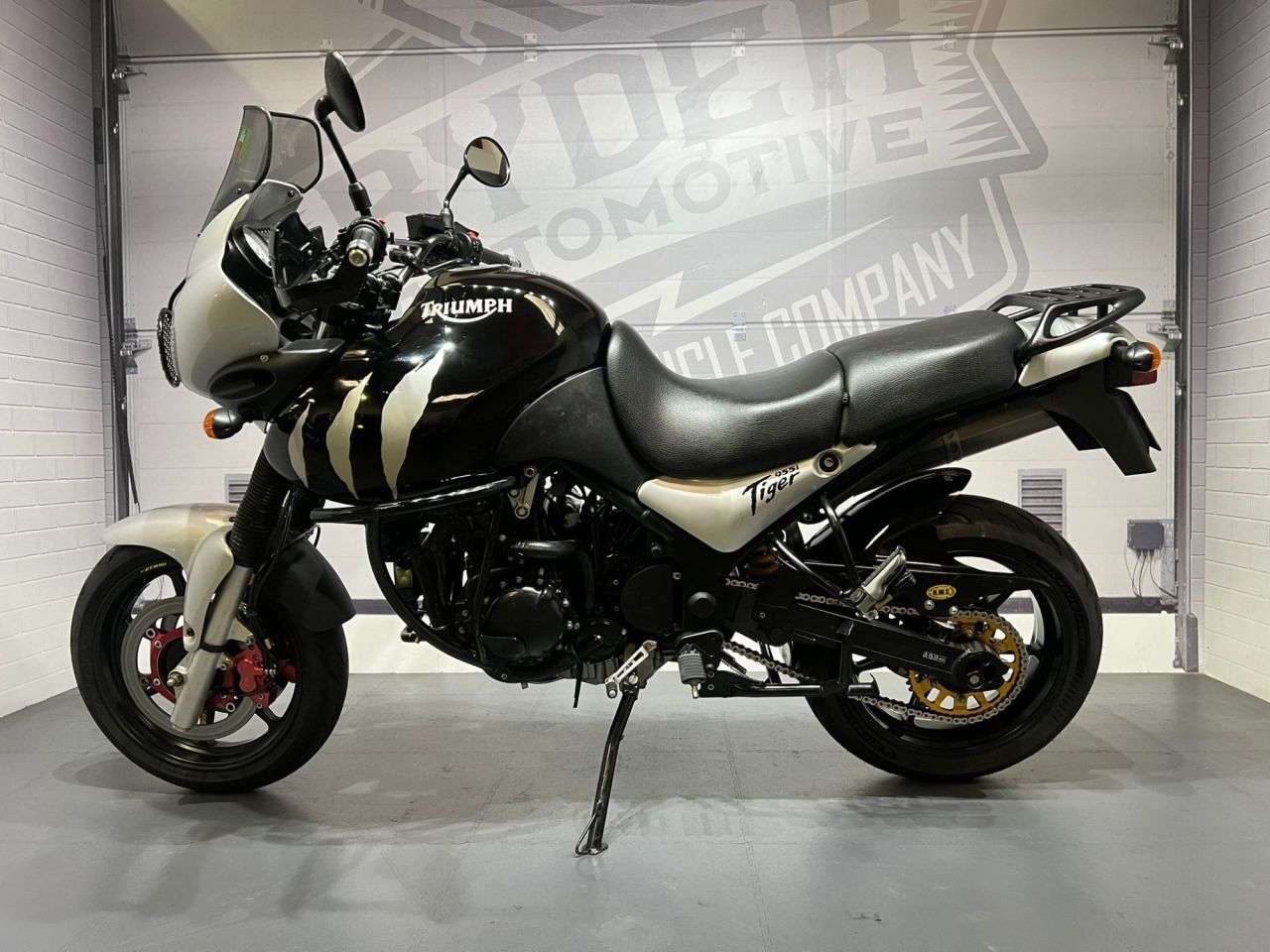 2001 TRIUMPH TIGER 955I 2001 TRIUMPH TIGER 955I