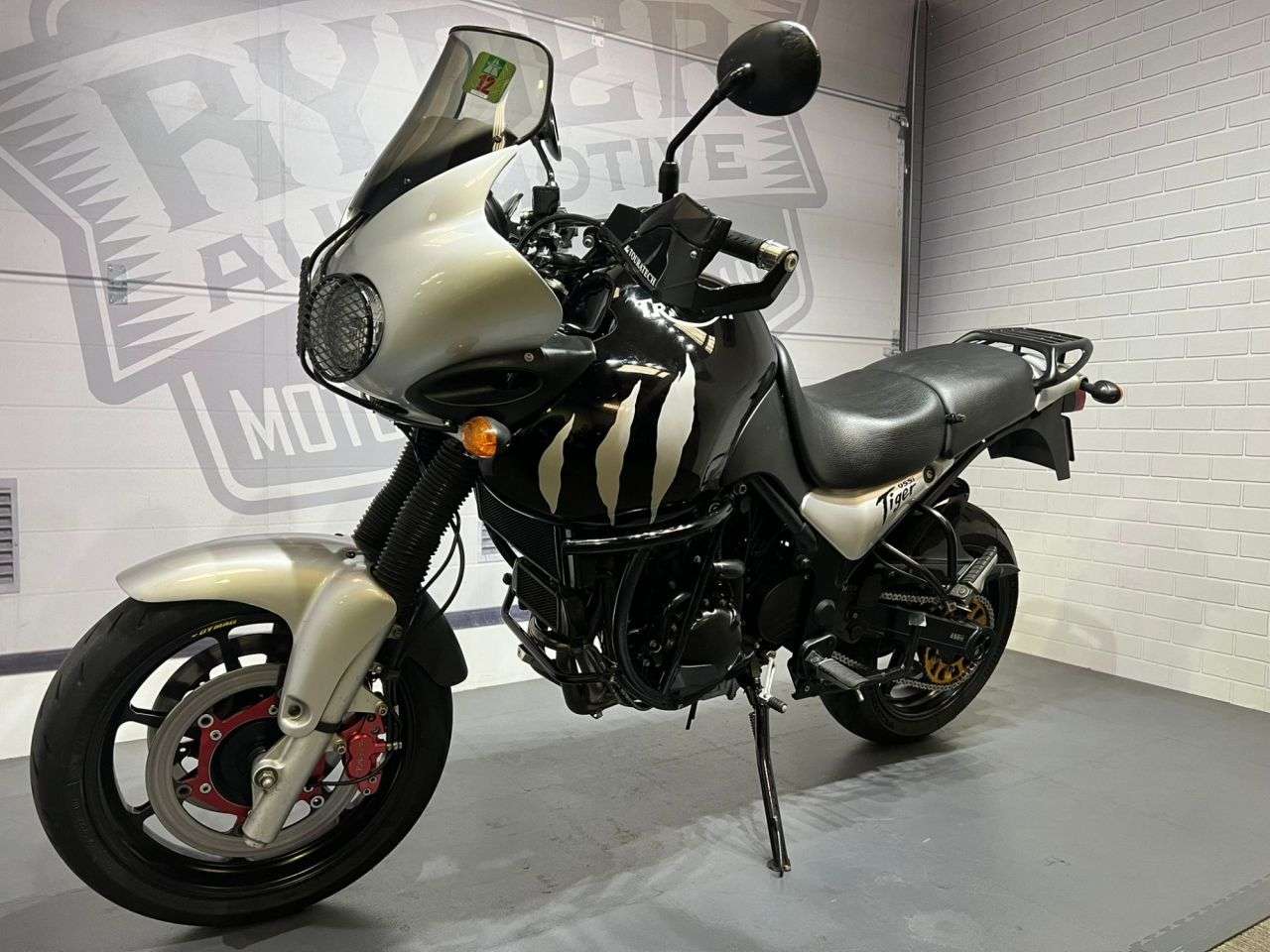 2001 TRIUMPH TIGER 955I 2001 TRIUMPH TIGER 955I