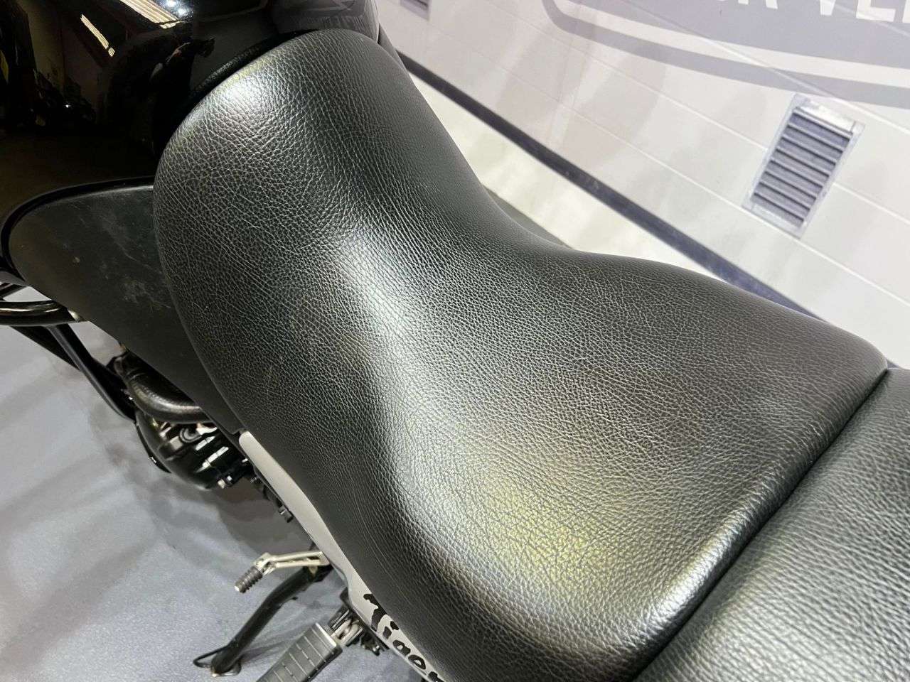 2001 TRIUMPH TIGER 955I 2001 TRIUMPH TIGER 955I