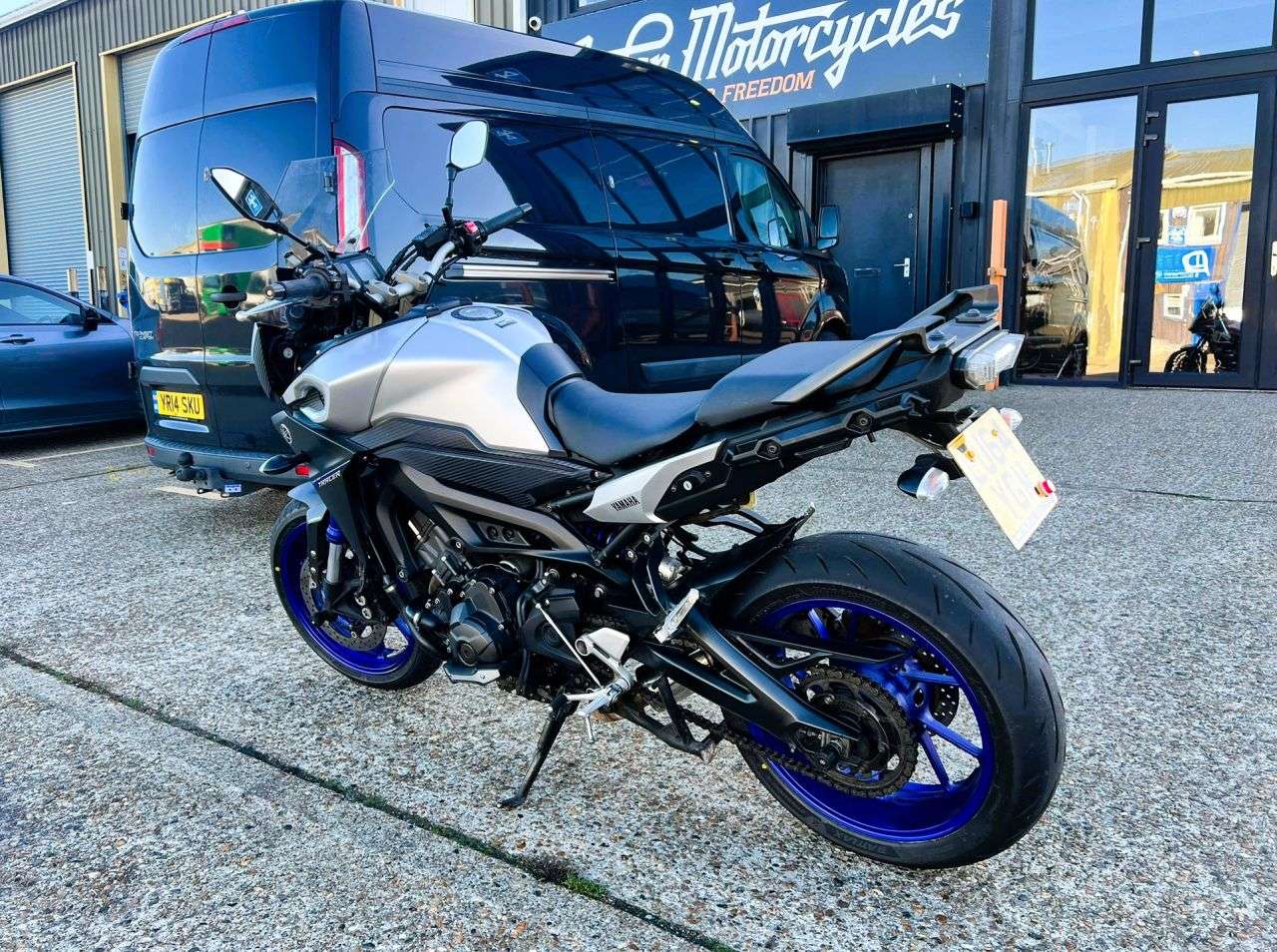 2015 YAMAHA TRACER 900 2015 YAMAHA TRACER 900